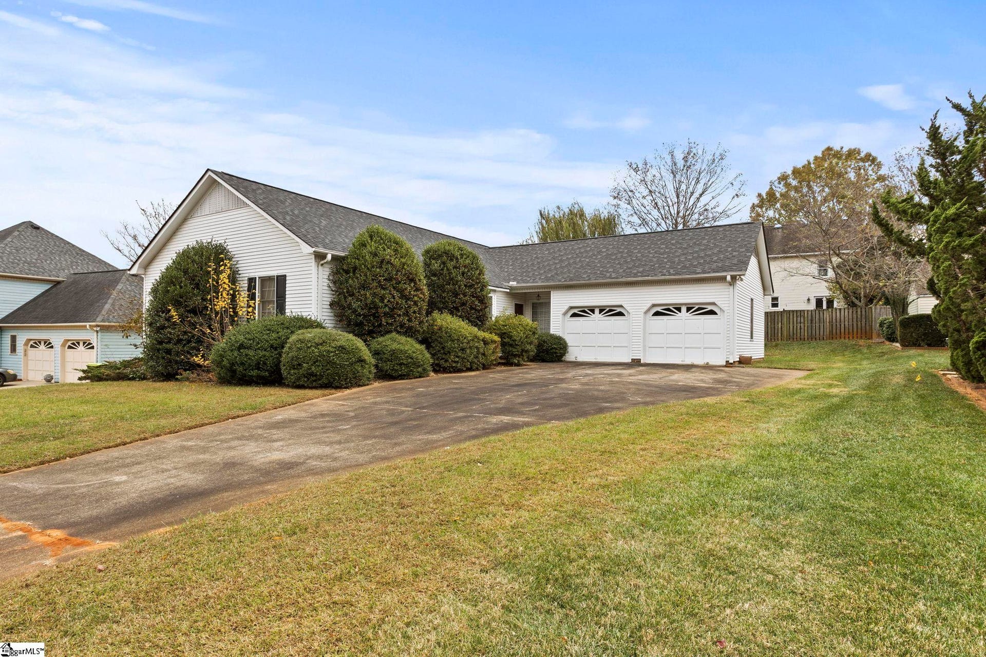 Sold 48 Oak Grove Lake Road, Greenville, SC 29615 3 Beds / 2 Full