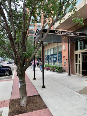 Uptown Waterfront - Area Info | Move with Moreng